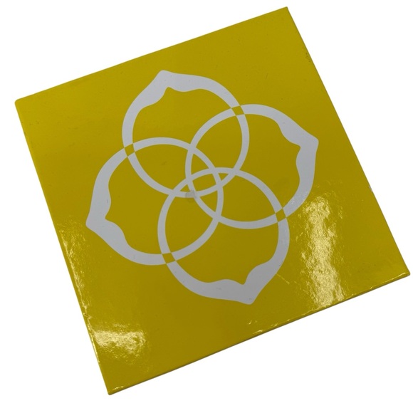 Kendra Scott Valentina Pearl Starburst Gold Statement Necklace Hook Closure - Picture 8 of 9